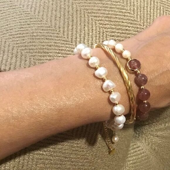 FRESHWATER PEARL BRACELET WITH STRAWBERRY QUARTZ - Picture 3 of 7